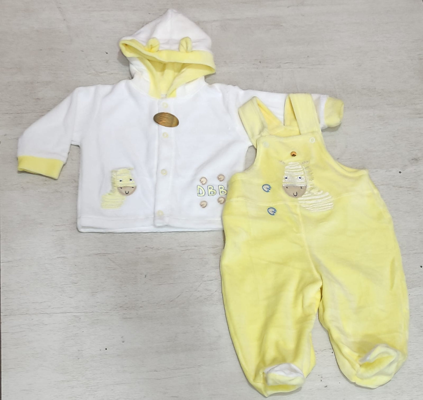 Jardinera Amarilla + Chaqueta de Plush